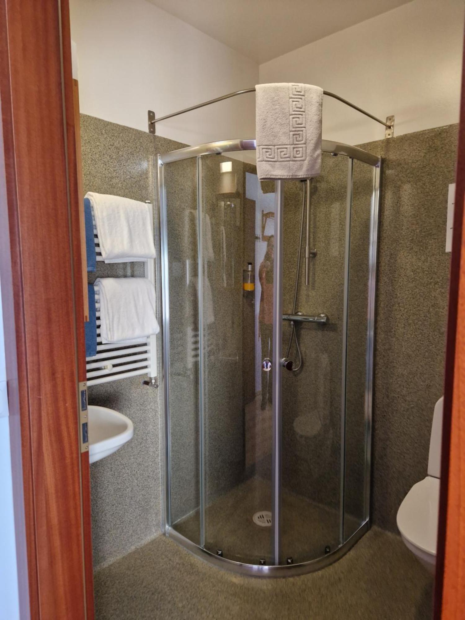 Gauksmyri Guesthouse Lodge Хвамстанги Екстериор снимка
